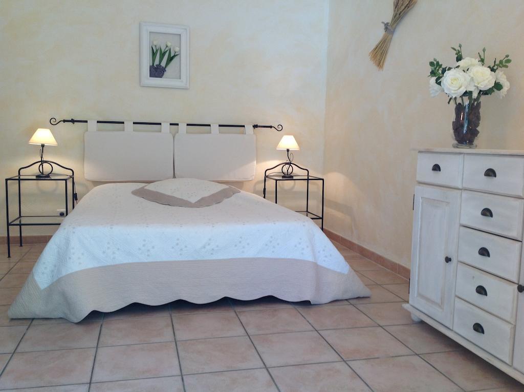 Le Clos Des Cigales Roussillon en Isere Pokoj fotografie