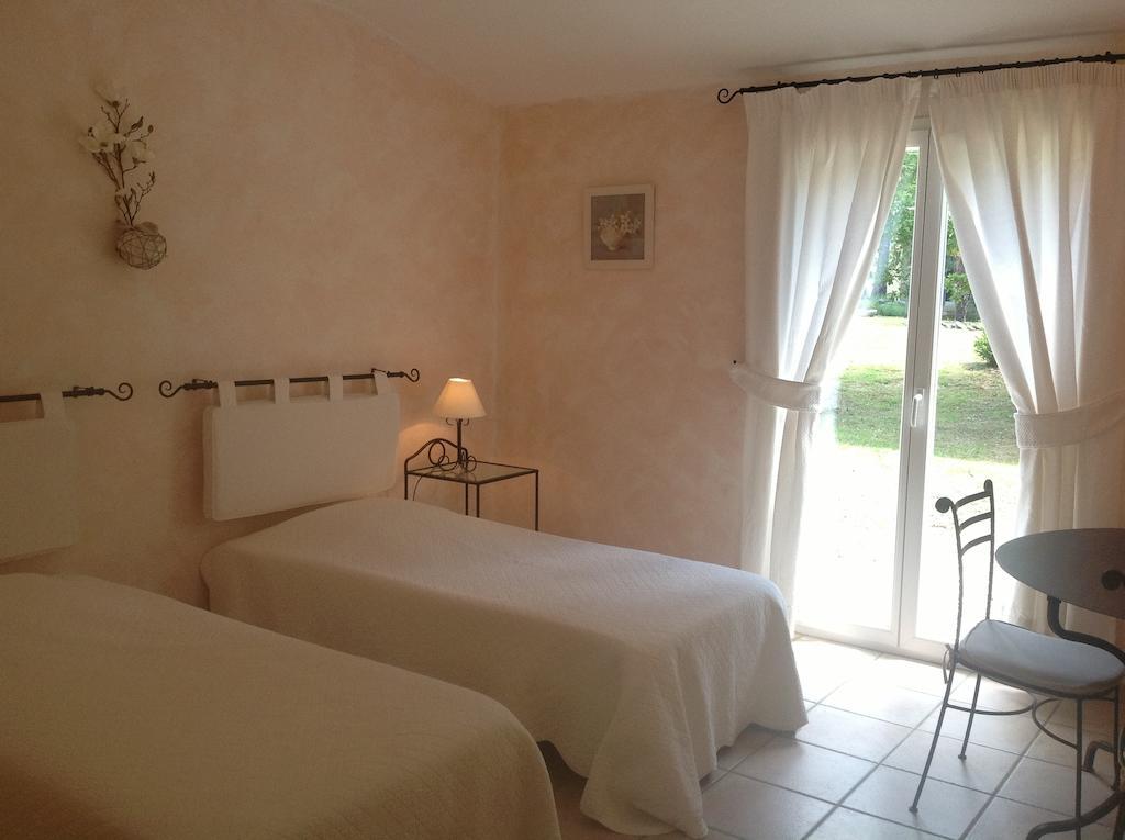 Le Clos Des Cigales Roussillon en Isere Pokoj fotografie